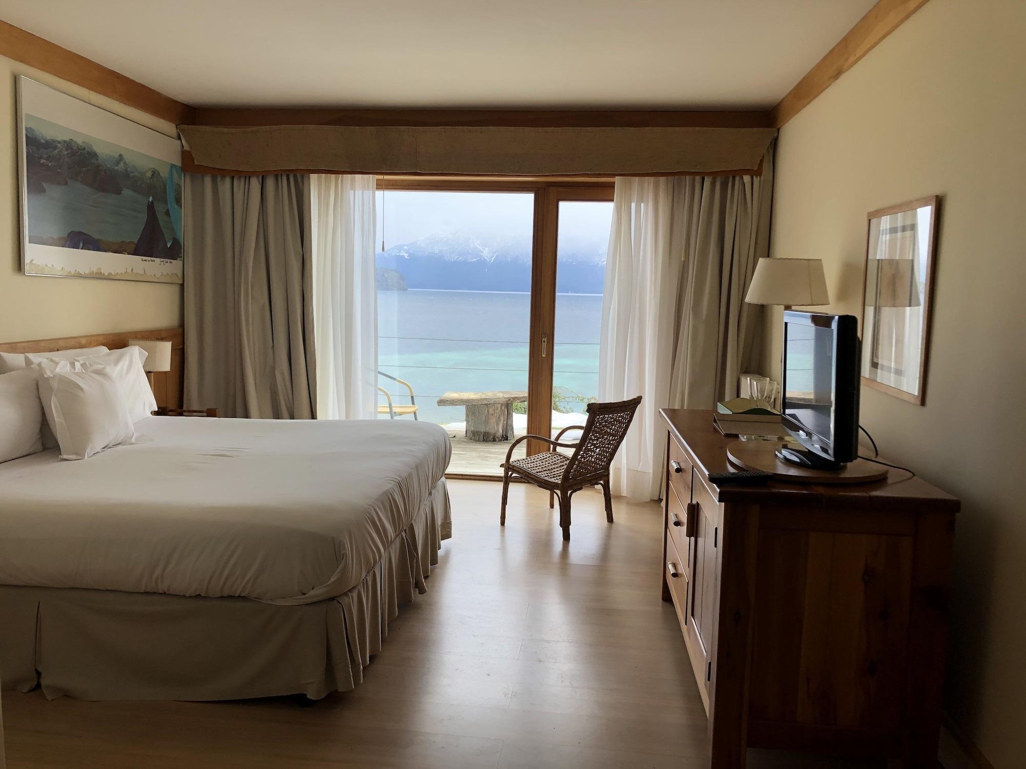 Hotel Correntoso & River Villa La Angostura