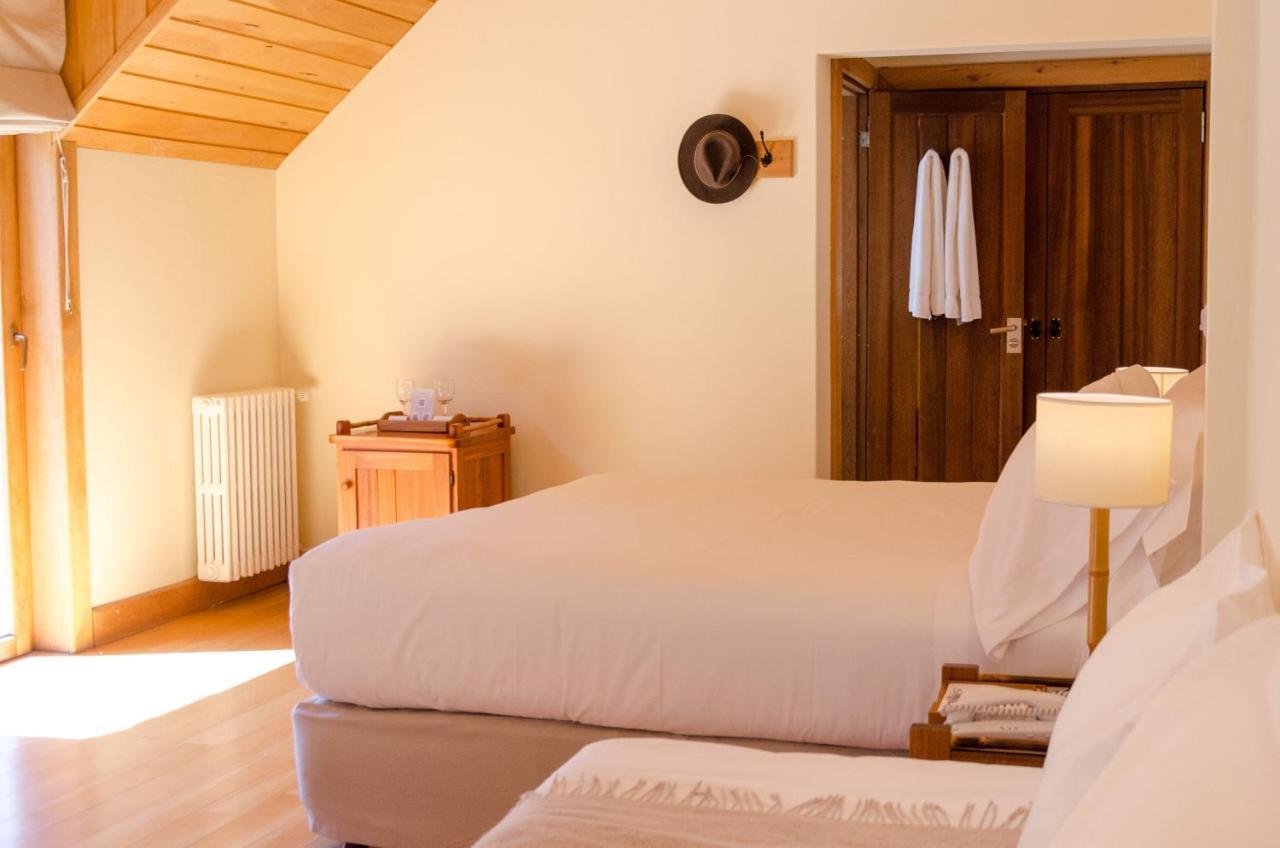 Correntoso & River Hotel