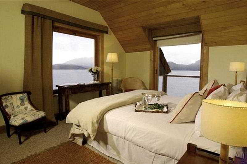 Correntoso & River Hotel